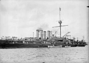 "Deutsches Kriegsschiff"