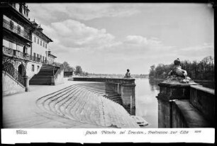 Dresden, Schloss Pillnitz an der Elbe, Freitreppe zur Elbe