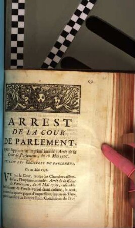 Arrest De La Cour De Parlement, Qui supprime un imprimé intitulé: Arrêt de la Cour de Parlement, du 18 Mai 1756. : Extrait Des Registres Du Parlement. Du 21 Mai 1756.