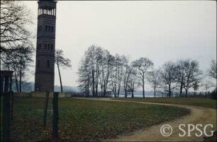 Potsdam, Park Sacrow, Blick auf Potsdam vom Uferweg bei der Heilandskirche.