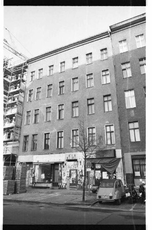 Kleinbildnegative: Besetztes Haus, Winterfeldtstr. 38, 1982