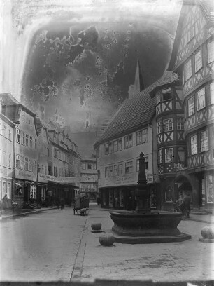 Wertheim : Wertheim. Marktplatz mit Brunnen und Geschäftshäusern