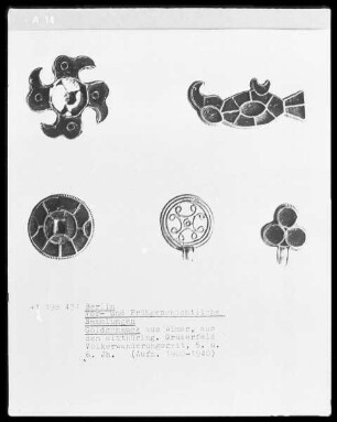 Goldschmuck aus Weimar, nicht-thüringisches Gräberfeld