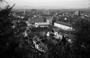Freiburg: Blick vom Schlossberg auf Karlsklotz