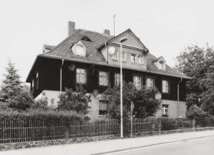 Radebeul, Freiligrathstraße 1. Doppelwohnhaus (vor 1925)