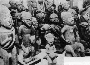 Blick in die Sammlung der Abteilung Afrika (Grasland von Kamerun)