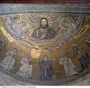 Apsismosaik mit segnendem Christus, Maria orans, Heiligen und den Päpsten Johannes IV. und Theodor I.