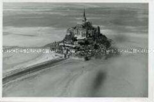 Luftaufnahme von Mont-Saint-Michel in der Normandie