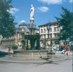Meiningen. Heinrichsbrunnen am Markt