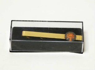 Krawattenspange "KOHTLA KAEVANDUS 1937" mit Verpackung