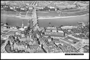 Dresden, Blick auf Altstadt und Neustadt mit Augustusbrücke, Luftbild