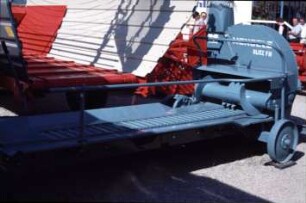 Fotografie: Ein- und Auslagerungstechnik, Gebläsehäcksler, Ladewagen