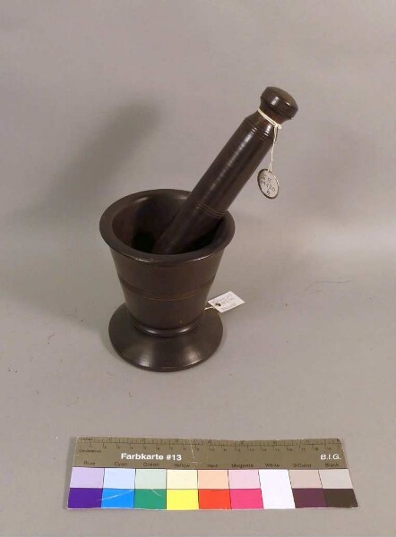 Mortar with pestle