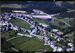 Hinterzarten: Ortsbild von Westen, mit Kirche