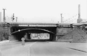 Eisenbahnbrücke; Frankfurt, Gutleutstraße Eisenbahn - Gutleutstraße-Camberger Straße, Eisenbahn