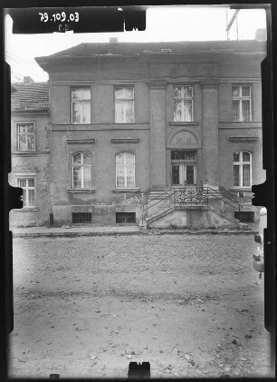 Neuruppin, Siechenstraße 14. Wohnhaus. Straßenfront (Teilansicht)