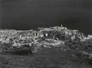 Blick auf den alten Hafen von Bastia, Korsika