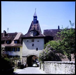 St. Ursanne: Stadttor, von außen