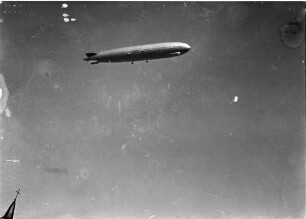 Stuttgart: Graf Zeppelin; LZ 127 in der Luft