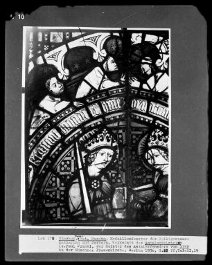 Medaillonfenster der Heiligenpaare Katharina und Barbara