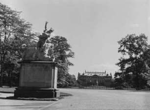 Dresden. Blick zum Palais im Großen Garten