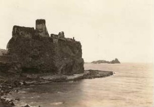Aci Castello. Kastell