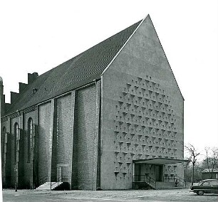 Schneider - Esleben, Paul; Düsseldorf, Max-Brandts-Str. 3; St. Bonifatius, Wiederaufbau und Erweiterung - Außenansicht Eingangsseite