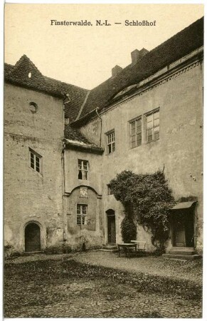 Finsterwalde. Schlosshof