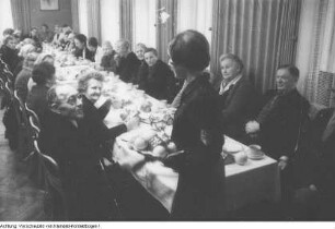 Volkssolidarität. Weihnachtsfeier für Veteranen, Dezember 1963