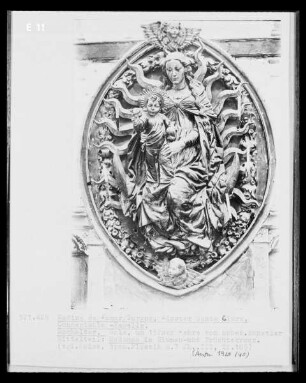 Strahlenkranzmadonna mit Blumen- und Früchtekranz