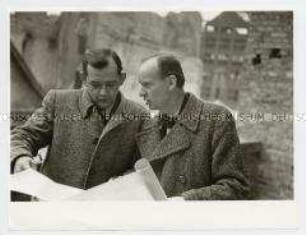Karl Maron und Hans Scharoun in der Parochialstraße