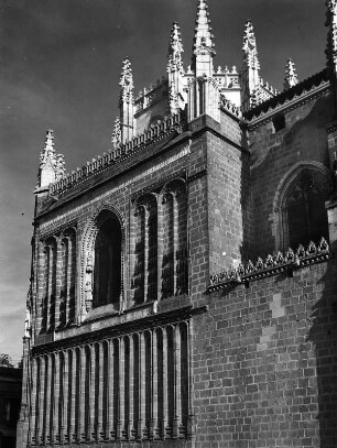 Toledo. Kloster San Juan de los Reyes. Iglesia de San Juan de los Reyes (ab 1477/1495; J. Guas). Teilansicht