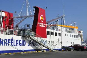 Schiffe im Hafen von Reykjavik : Schiffe, aufgenommen im Alten Hafen der isländischen Hauptstadt Reykjavik, aufgenommen am 29. Mai 2012