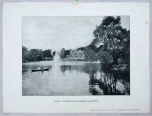 Blick über den Carolasee auf das Carolaschlösschen im Großen Garten in Dresden