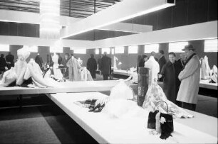 Basel: Madame et Monsieur, Halle, Swiss Export