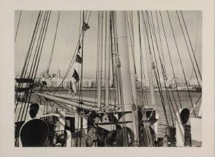 Cádiz. Blick vom Schiff zur Atlantikfront der Altstadt mit Kathedrale