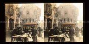Marktstände und Passanten am Limmatquai, Zürich