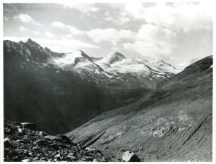 Alpen, Tirol, Ötztaler Alpen, Blick über das Rofental nach Süden auf Kreuzspitze und Hochjochgletscher rechts hinten