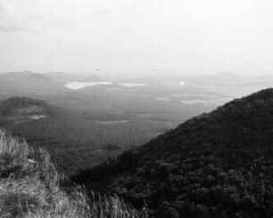 Bösig : Bösig (Bezdez/Tschechien). Burg Bösig (Burg Bezdez). Blick von der Burg ins Land