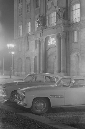 Dresden. Altmarkt Ostseite mit Gaststättenkomplex "Haus Altmarkt"