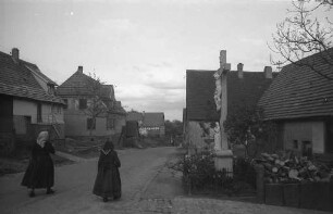 Dorfstraße in Völkersbach.
