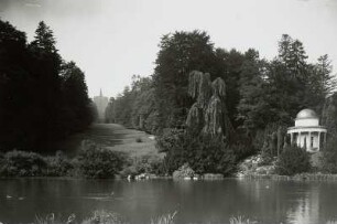Kassel, Schlosspark Wilhelmshöhe : Kassel. Schlosspark Wilhelmshöhe. Fontäne-Teich und Apollotempel