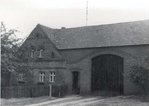 Bauernhof in Bluno : Bauwesen - Wirtschaftsgebäude und Gehöfte. Ort: Bluń / Bluno. Haus Nr. 13, Ziegelgut