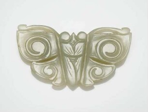 Schmuckplatte aus Jade, Schmetterlingsform, "Okpan" 옥판