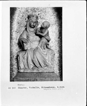 Thronende Madonna