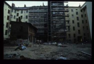 Diapositiv: Adalbertstr. 80-81, 1983