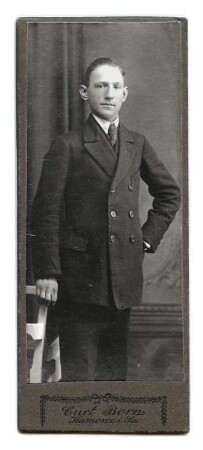 Foto eines jungen Mannes : Foto młodeho muža