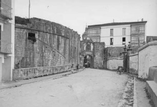 Puerta de Santa Maria