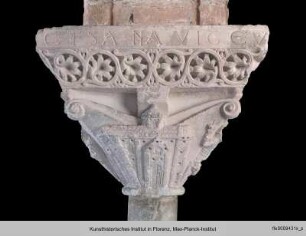 Kapitell mit Szenen aus dem Leben des Heiligen Benedikt von Nursia - N04MS42