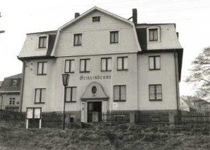 Deutschneudorf, Bergstraße 9. Gemeindeamt. Straßenfront